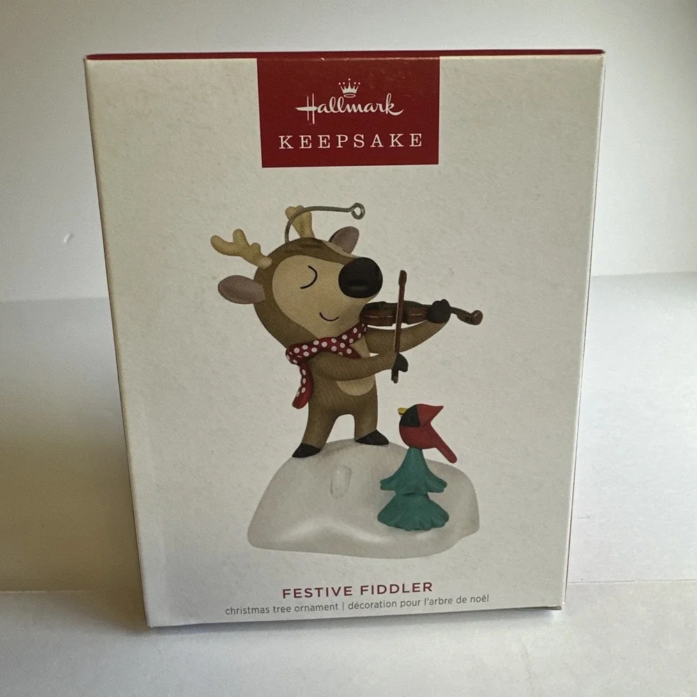 Mint 2023 Hallmark  